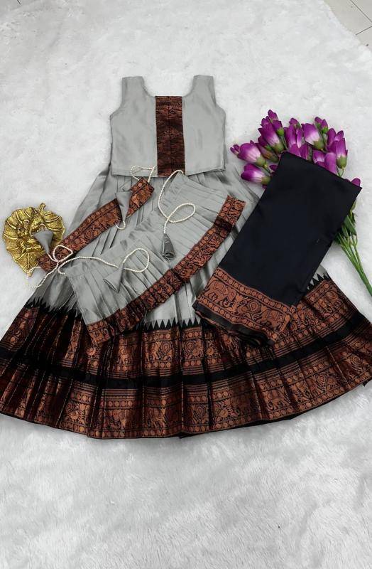 3 STYLE KIDS LAHENGA silk Kids apparel wholesale market in Kolkata